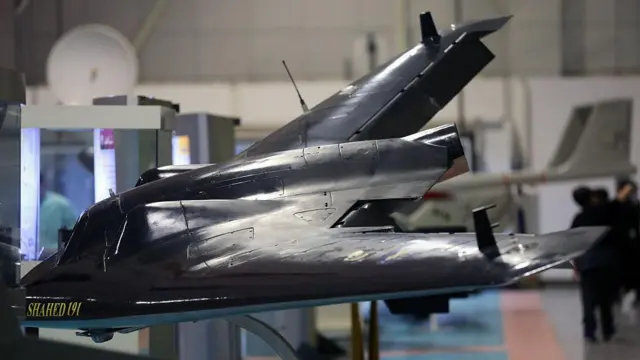 अमेरिका-इसराइल के एयर डिफेंस सिस्टम को भेदने में ईरान के कम लागत वाले कामिकाज़े शाहेद ड्रोन काफ़ी कारगर साबित हुए हैं