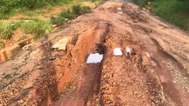 Okporoụzọ si Alayi na-aga Ezeukwu ma gaa Ebonyi steeti ( Ụzọ dị na foto a bụ nke mpaghara Ezeukwu)