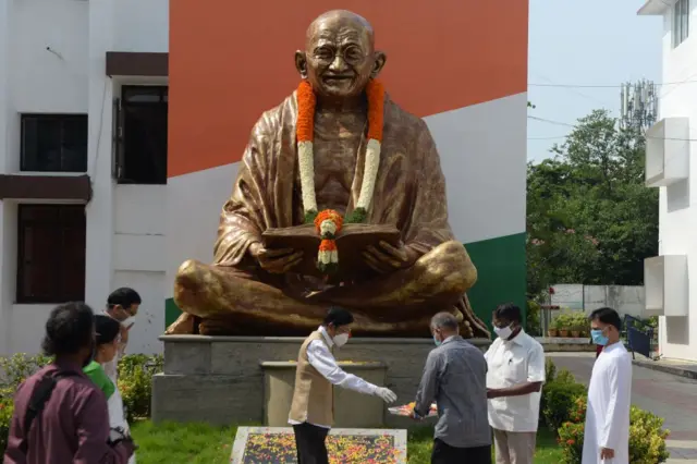 மும்மொழிக் கொள்கை, தமிழ்நாடு, இந்தி எதிர்ப்பு