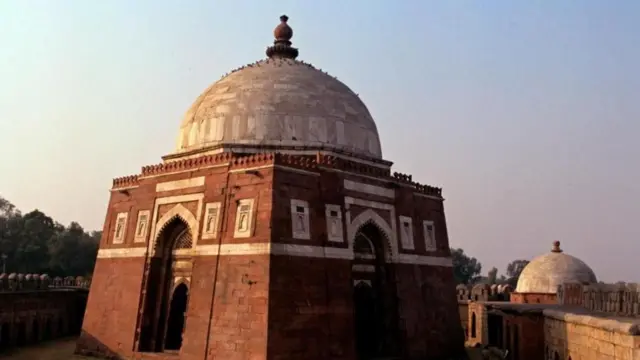 తుగ్లక్, దిల్లీ సుల్తాన్, దౌలతాబాద్