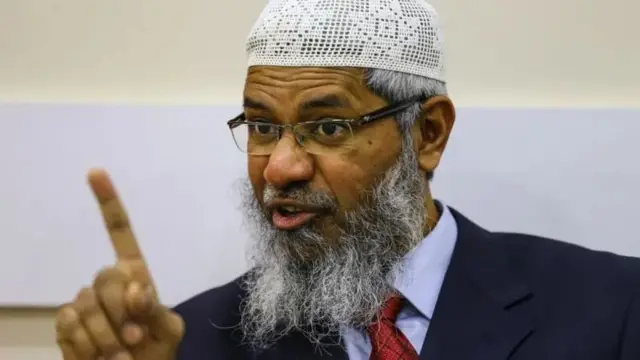 Sheekh Zakir Naik oo lagu eedeyay inuu xusmeeyo gabdho agoon ah 
