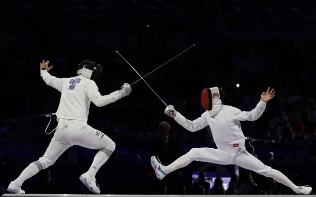 加納（右）とシクローシ