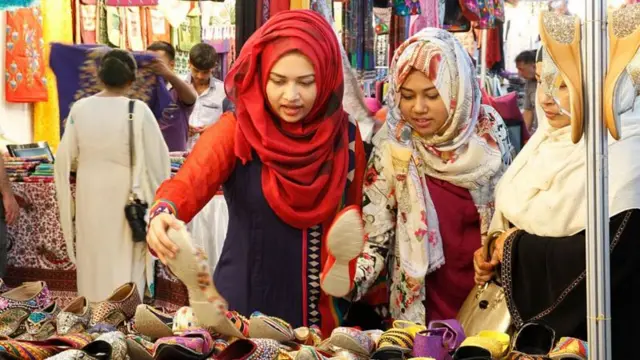 রাজস্ব আদায় ব্যবস্থার সংস্কার এবং কঠোর করার ওপর বিশেষ গুরুত্ব দিচ্ছেন অর্থনীতিবিদরা