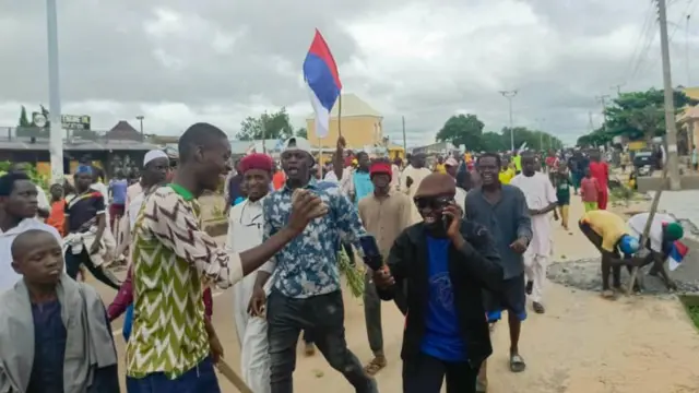 Aworan eni to wo aso asia Russia 