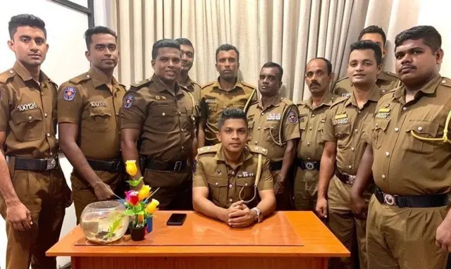 உயிருக்கு அச்சுறுத்தல் இருப்பதாகக் கூறி இலங்கையை விட்டு தப்பிச் சென்ற போலீஸ் அதிகாரி