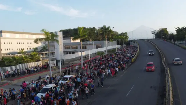 અમેરિકા, માઈગ્રન્ટ્સ, ડોનાલ્ડ ટ્રમ્પ, શરણાર્થીઓ, બીબીસી ગુજરાતી