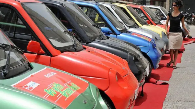 इलेक्ट्रोनिक कार 