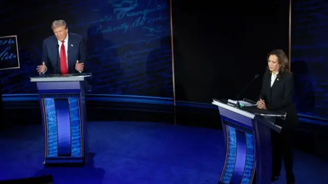 कमला हैरिस.