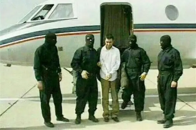 په ۱۳۸۸ لمریز کال کې د ایران د استخباراتو وزارت اعلان وکړ چې د جندالله ډلې مشر عبدالمالک ریګي له دوبۍ څخه قرغزستان ته په یوه الوتکه کې پېژندل شوی او وروسته له هغه ونیول شو چې الوتکه یې په ایران کې کښته کېدو ته اړه کړای شوه