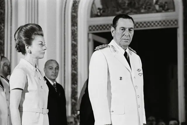 صورة تعود لـ 2 يناير من عام 1974 للرئيس الأرجنتيني خوان بيرون وزوجته إيزابيل