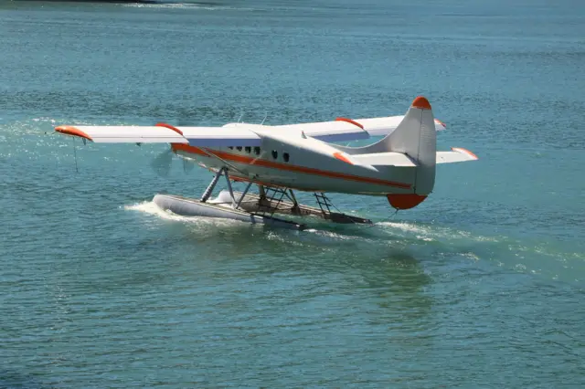 Ilustrasi seaplane atau pesawat amfibi. Proyek ini rencananya akan menghadirkan pesawat amfibi di Danau Segara Anak Gunung Rinjani. 