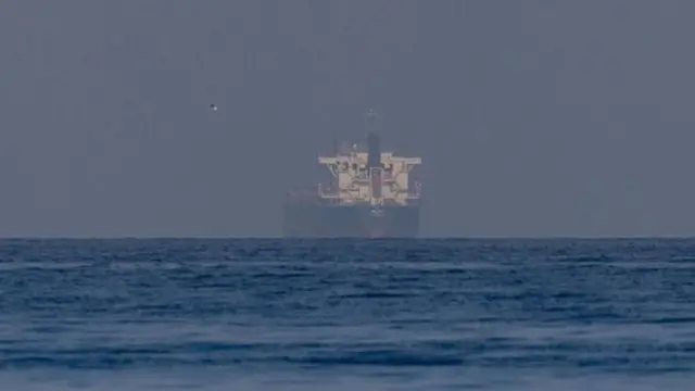 ट्रम्प यांच्या वक्तव्यानंतर कच्चे तेल आणि नैसर्गिक वायूच्या किंमतीत घसरण