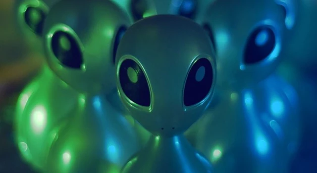 เอเลียน