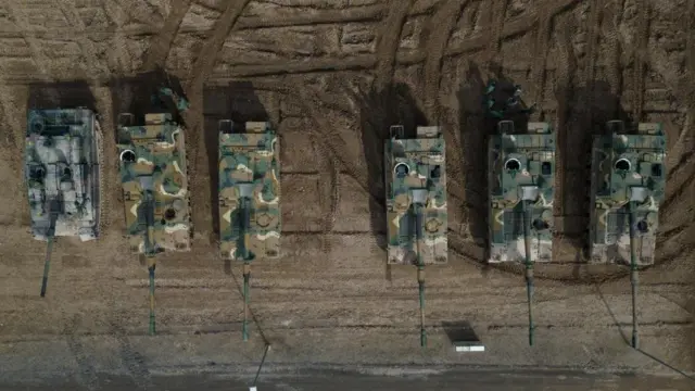 مدافع هاوتزر كورية جنوبية من طراز كي 9 في بولندا