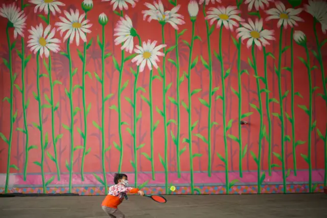 截至今年2月底,台湾人口数为2,328万人,已连续26个月负成长。