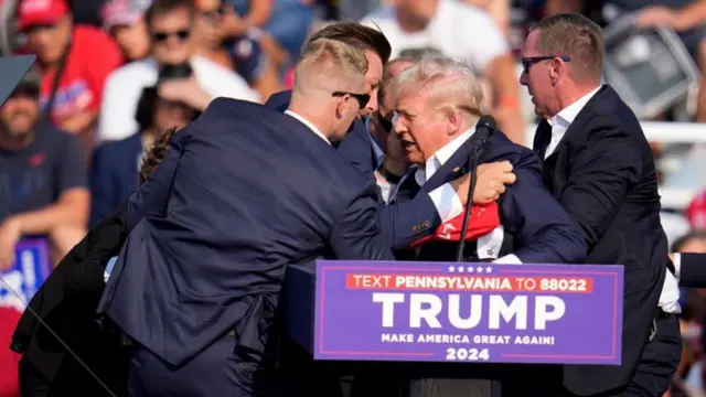 డోనల్డ్ ట్రంప్ 