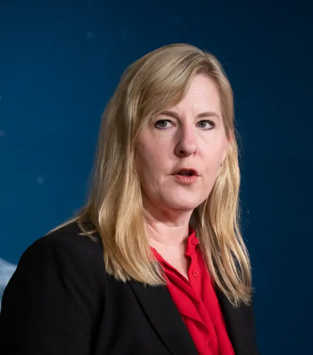 ပစ်သတ်ခံရတဲ့ မင်နီဆိုတာ အမတ် မယ်လီဆာ ဟော့တ်မန်း