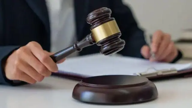 कर्नाटकातील एका स्थानिक न्यायालयानं एवढा मोठ्या संख्येतील आरोपींना जन्मठेपेच्या शिक्षेचा निकाल दिला आहे.