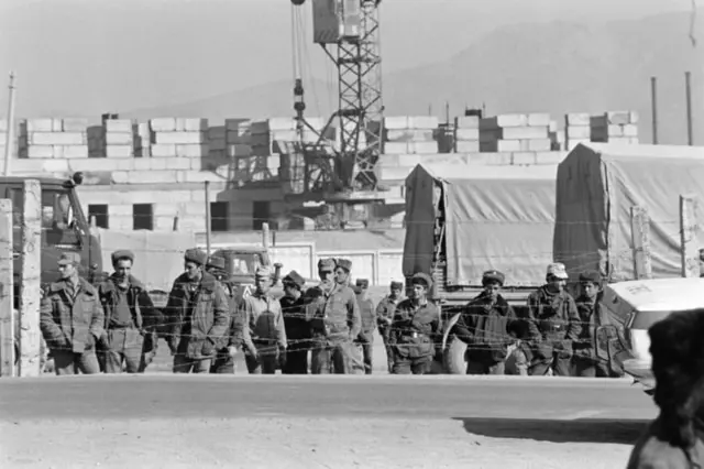 ਖ਼ਾਨ ਅਬਦੁਲ ਗ਼ੱਫ਼ਾਰ ਖ਼ਾਨ ਨੇ ਅਫਗਾਨਿਸਤਾਨ ਵਿੱਚ ਸੋਵੀਅਤ ਦਖਲ ਦਾ ਵਿਰੋਧ ਕੀਤਾ ਸੀ