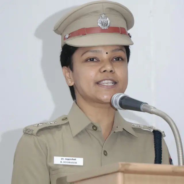 கோவை போலீஸ் அக்கா