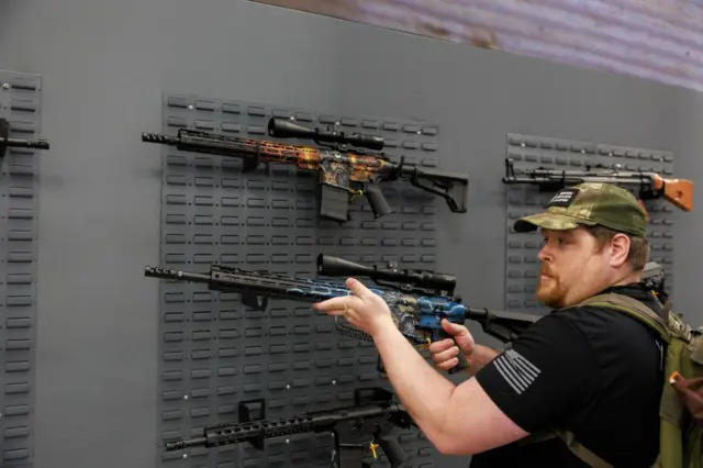 امریکہ اسلحہ 