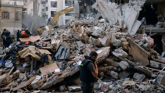 इस्रायलने लेबनॉनवर हवाई हल्ले केले