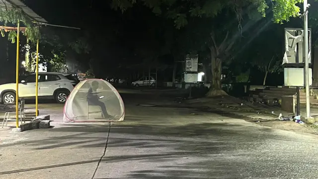 வெளிச்சம் குறைவாக உள்ள ஒஸ்மானியா மருத்துவமனை வளாகம்