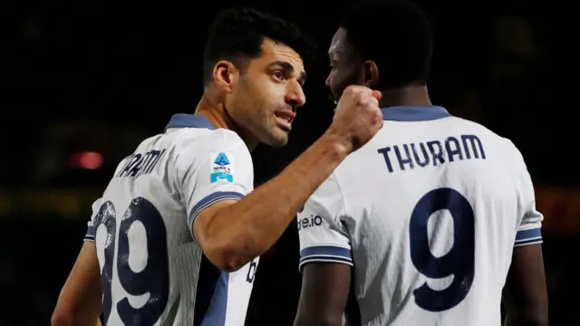 طارمی تا اینجای فصل در لیگ ایتالیا فقط یک گل زده که آن هم در جریان بازی نبوده است و از روی پنالتی. هرچند کیفیت بالای بازی طارمی و گل‌هایی که در لیگ پرتغال برای پورتو زد انتظار طرفداران اینتر را بالا برده است و انگار هر موقع در زمین است باید کار خاصی انجام دهد.