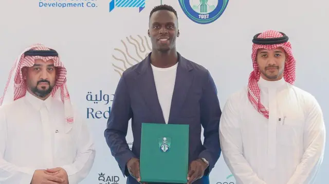 ادوارد مندی این تابستان چلسی را به مقصد الاهلی ترک کرد