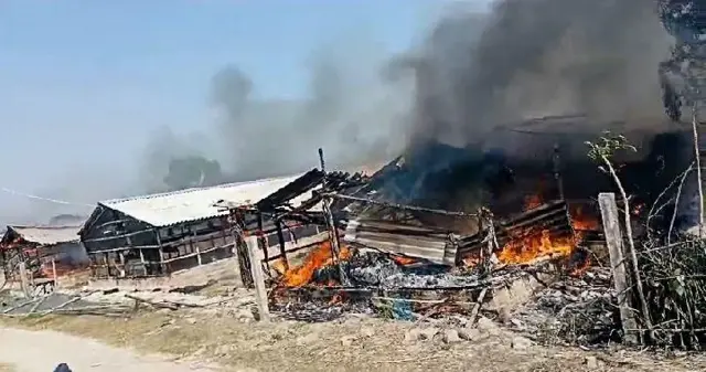 নারীদের ওপরে যৌন নির্যাতনের অভিযোগ রয়েছে, এমন এক তৃণমূল নেতার মুরগী খামারে আগুন লাগিয়ে দেন স্থানীয় মানুষ