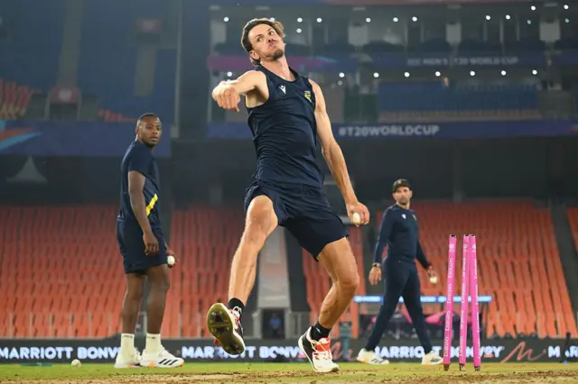 டி20 உலகக்கோப்பை, இந்தியா - தென்னாப்பிரிக்கா, வருண் சக்கரவர்த்தி