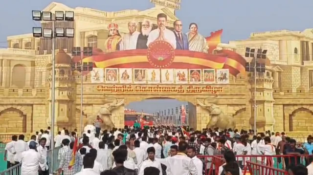 విజయ్, తమిళనాడు రాజకీయాలు, తమిళగ వెట్రి కళగం, కామరాజ్ నాడార్, పెరియార్, అంబేడ్కర్