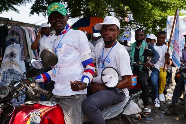 Amapikipiki ni menshi mu gisagara ca Kinshasa 