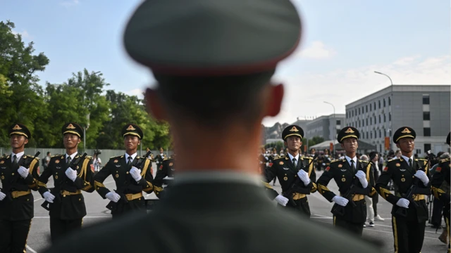 中國軍方人員參加彩排