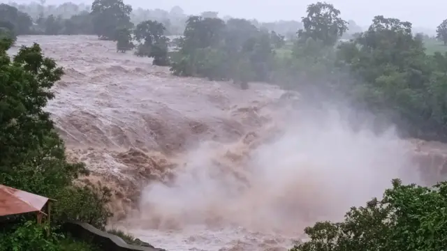 పొచెర్ల జలపాతం