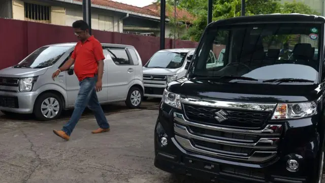 "අපි ඉල්ලා තියෙන ඒ යෝජනාව රජය බැහැර කළොත් වාහනවල මිල විශාල ලෙස ඉහළ යනවා."