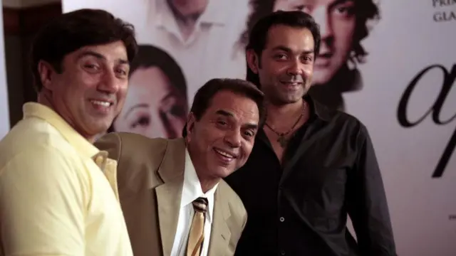 ਧਰਮਿੰਦਰ, ਸੰਨੀ ਦਿਓਲ ਅਤੇ ਬੌਬੀ ਦਿਓਲ