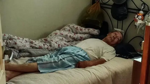 Lee Dae-bong alilazimika kufanya kazi ngumu ya mikono katika migodi ya makaa ya mawe ya Korea Kaskazini na kupoteza vidole vitatu.