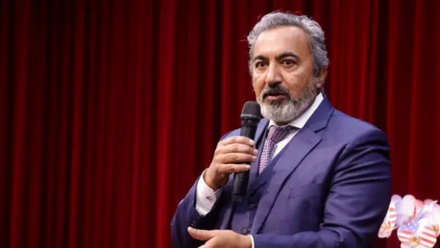 అమీ బేరా