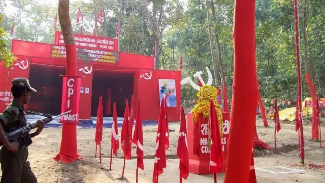 माओवादियों का एक कैंप