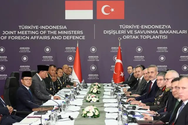 Türkiye, son olarak Endonezya ile dışişleri ve savunma bakanlarının katılımıyla savunma ve güvenlik işbirliğini derinleştirecek stratejik toplantılar gerçekleştirmişti. 