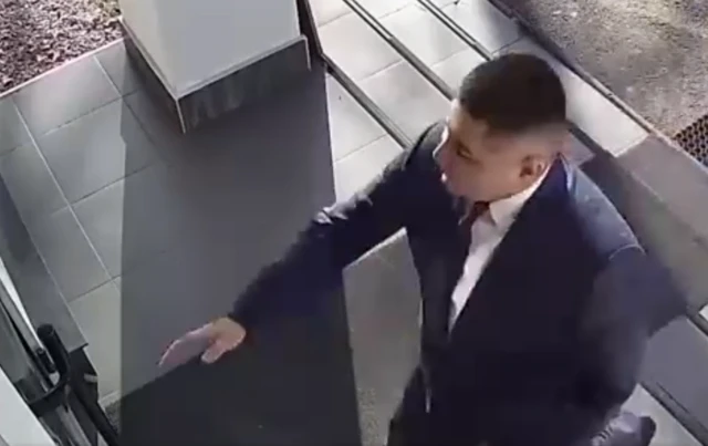 Жамгырчиев Ак үйдөн качканда