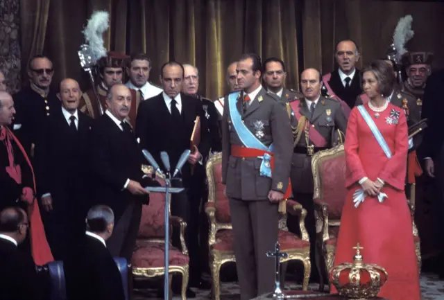 Momento de la proclamación de Juan Carlos I como rey de España el 22 de noviembre de 1975, en Madrid.