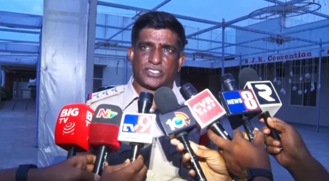 అనంతపురం పోలీసులు