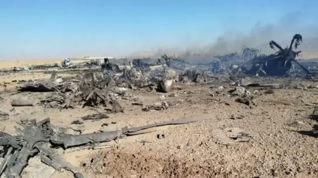ஏப்ரல் 5 அன்று சரிபார்க்கப்பட்ட காணொளி ஆதாரங்கள், இரான் நாட்டின் இஸ்ஃபஹான் நகருக்குத் தெற்கே போர் விமானத்தின் சிதைந்த பாகங்கள் புகைந்துகொண்டிருப்பதைக் காட்டுகின்றன.