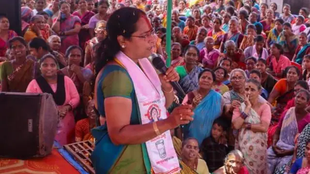 లోకం నాగ మాధవి