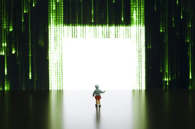 இணைய வழியில் பாலியல் குற்றம்