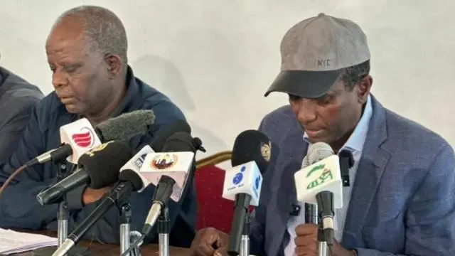 የወታደራዊ አመራሮቹ መግለጫ ሲሰጥ