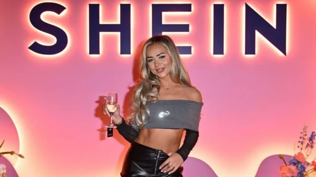 쉬인의 행사에 참석한 미국의 스타 나탈리아 조파