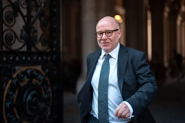 တရားစွဲခွင့် ပေးလိုက်တဲ့ ယူကေရှေ့နေချုပ် လော့ဒ်ဟာမာ